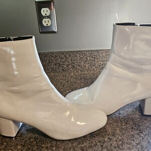 WHITE Gogo Disco Boots sz 9
